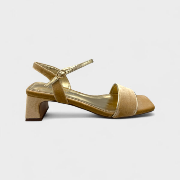 Mónica Terciopelo Beige