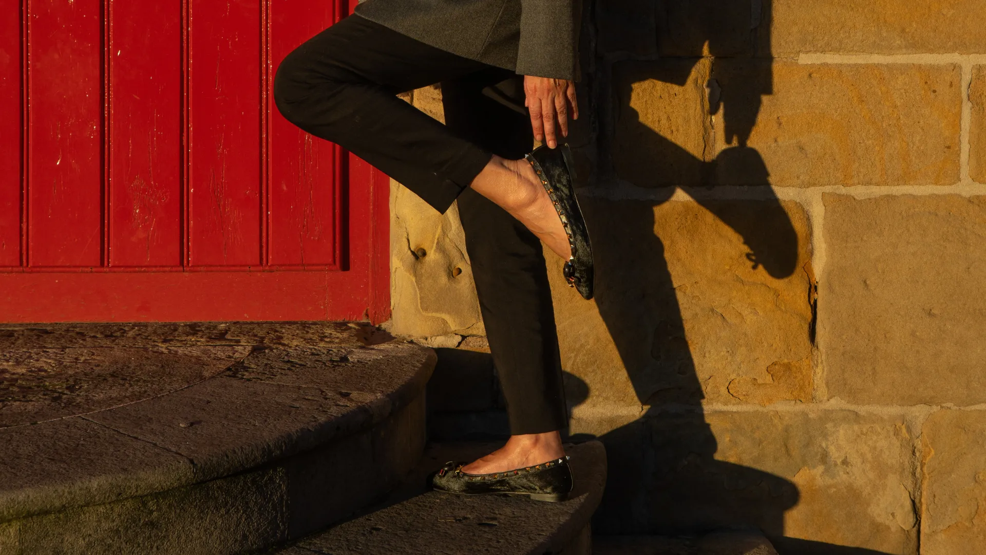 Cómo vestir Primavera sin tacón: looks de oficina y eventos de día